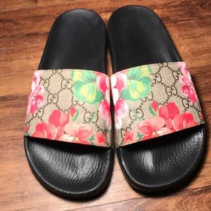 Gucci Pursuit Slide Sandal